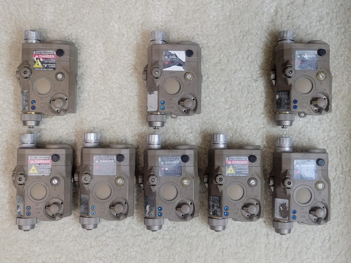 An/peq15 LA5B-Hight Power Peq15-Tan PEQ 15
L3 AN/PEQ-15 LA-5B 100mw used laser aiming device with accessories for non-US customers