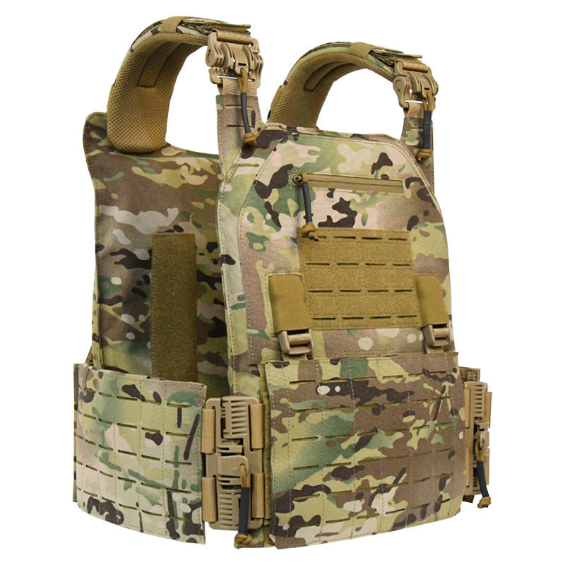 Close-up of the CRUSADER 2.0 XL Plate Carrier with quick-release buckles on both shoulders and waist for fast removal in emergencies or bugout situations