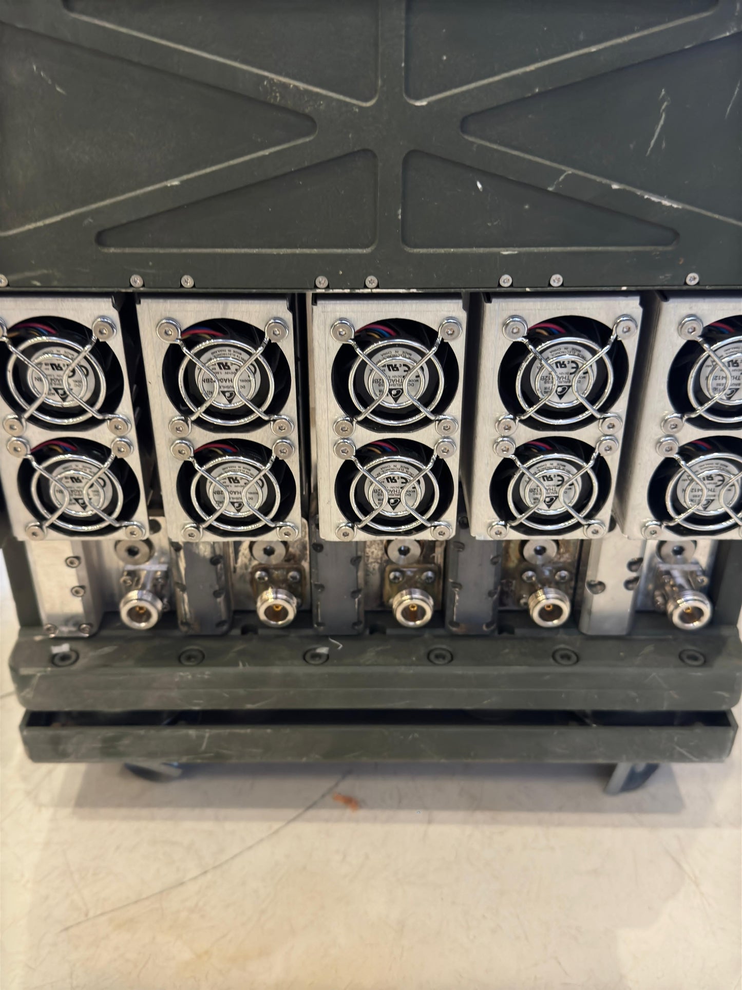 Close-up of the K-CEMA Jupiter CEMA unit’s signal analysis and jamming technology

